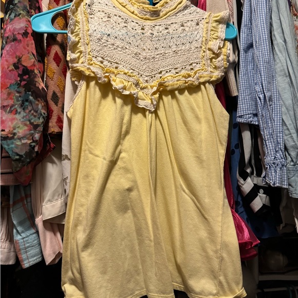 Yellow top - Picture 1 of 2